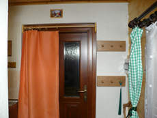 Vchod do chalupy